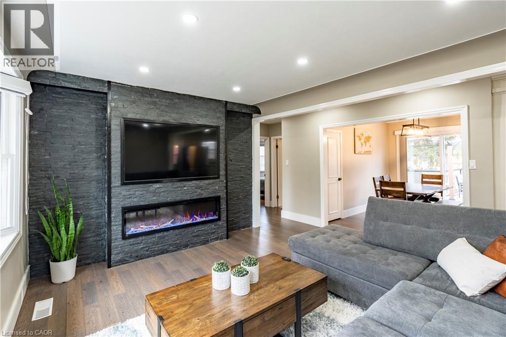 266 Melrose Avenue, Kitchener, Ontario  N2H 2C1 - Photo 3 - 40832434