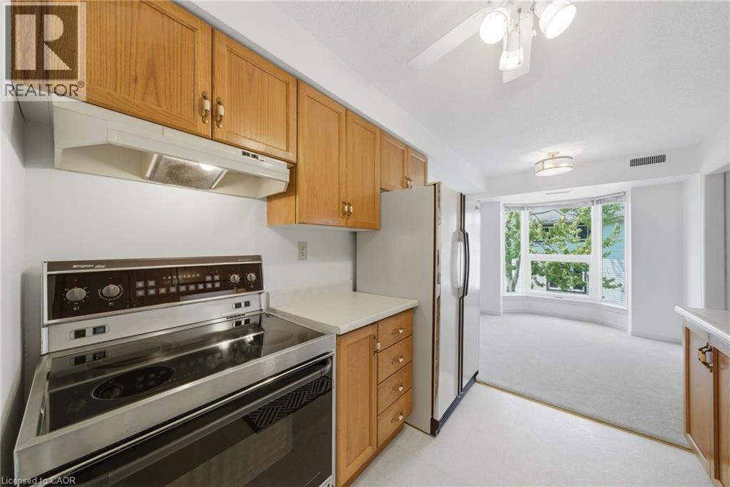 416 Limeridge Road E Unit# 303, Hamilton, Ontario  L9A 2S7 - Photo 8 - 40832345