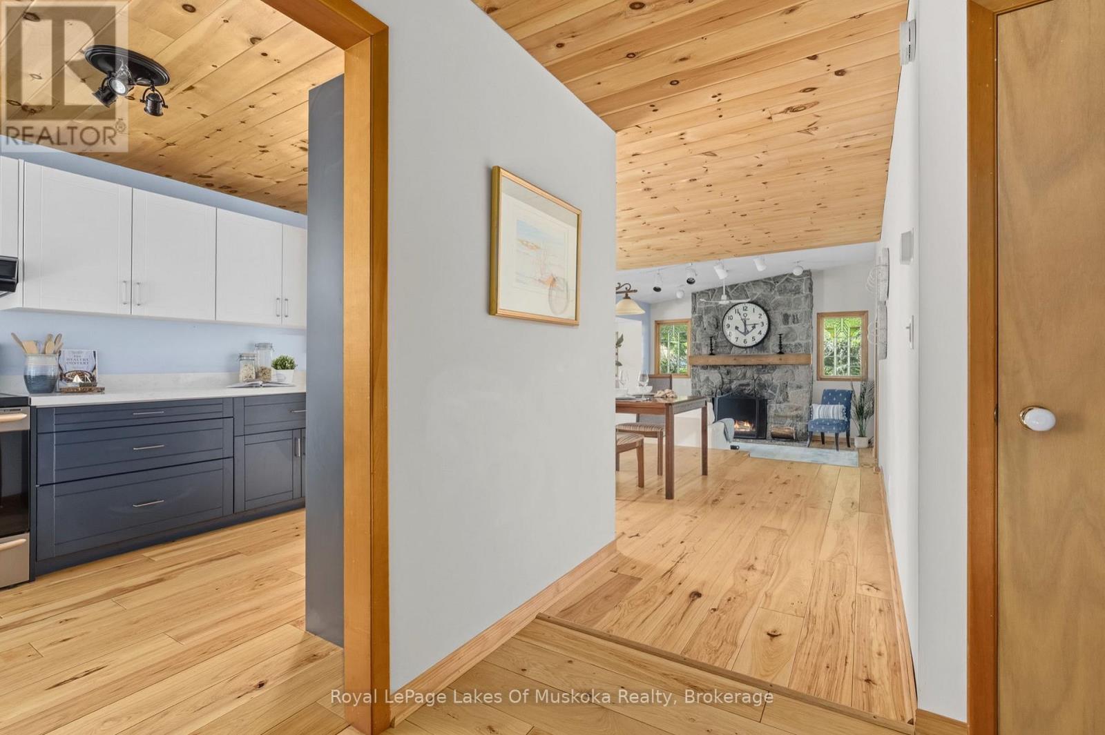1044 Bigwin View Lane, Lake Of Bays, Ontario  P0B 1A0 - Photo 10 - X13159140