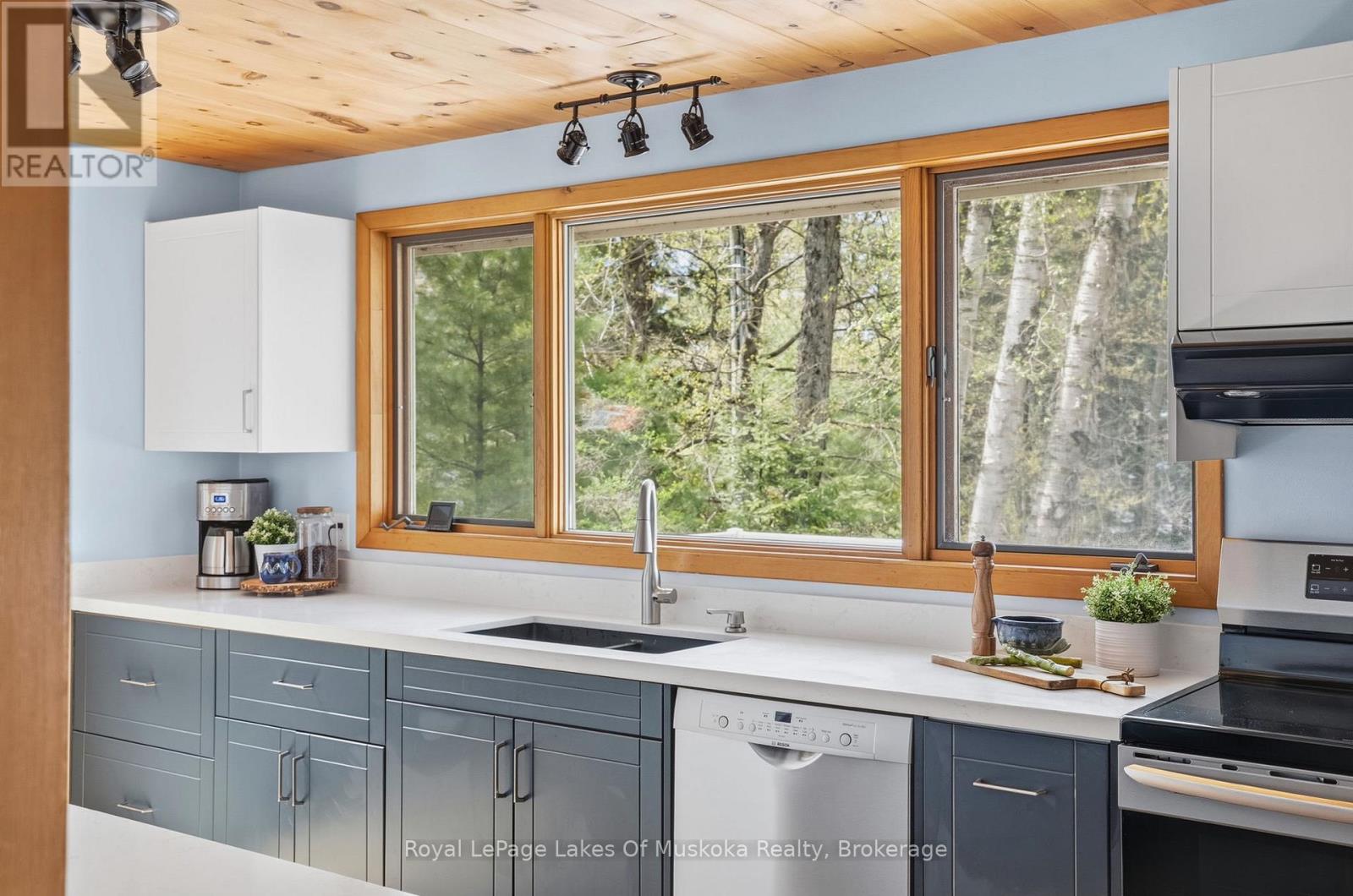 1044 Bigwin View Lane, Lake Of Bays, Ontario  P0B 1A0 - Photo 11 - X13159140