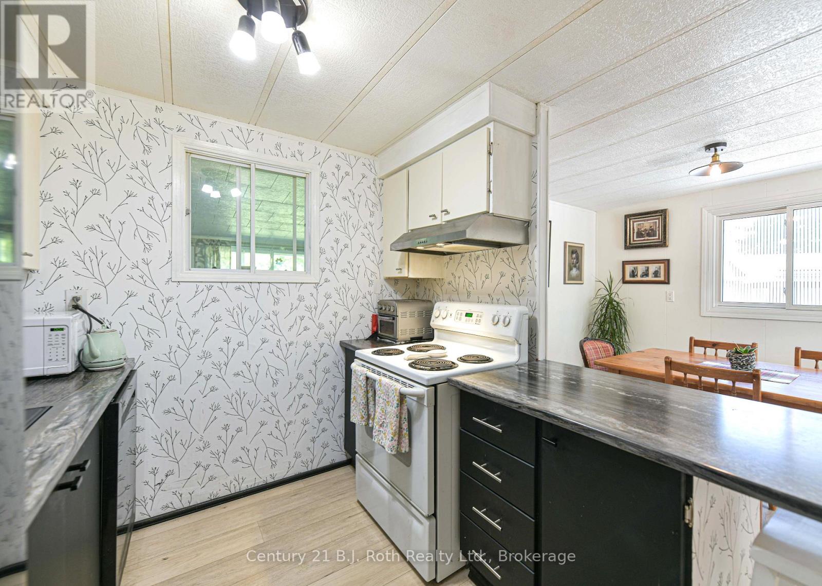 14 Muir Drive, Oro-Medonte, Ontario  L3V 0P9 - Photo 13 - S13159170