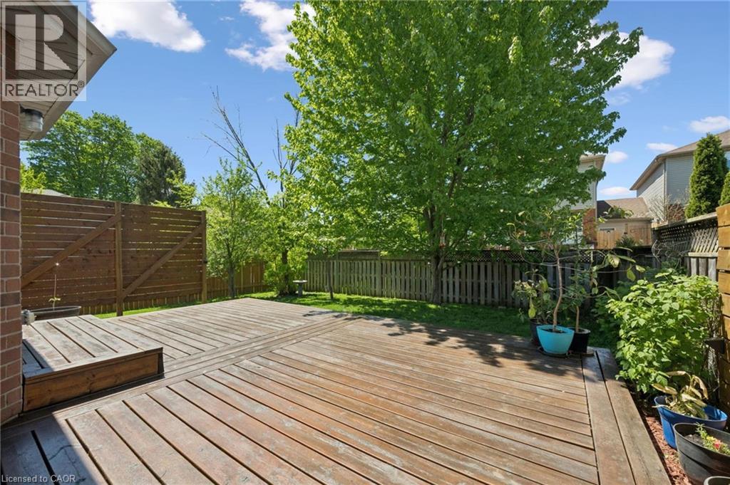 371 University Downs Crescent, Waterloo, Ontario  N2K 4B1 - Photo 32 - 40832418