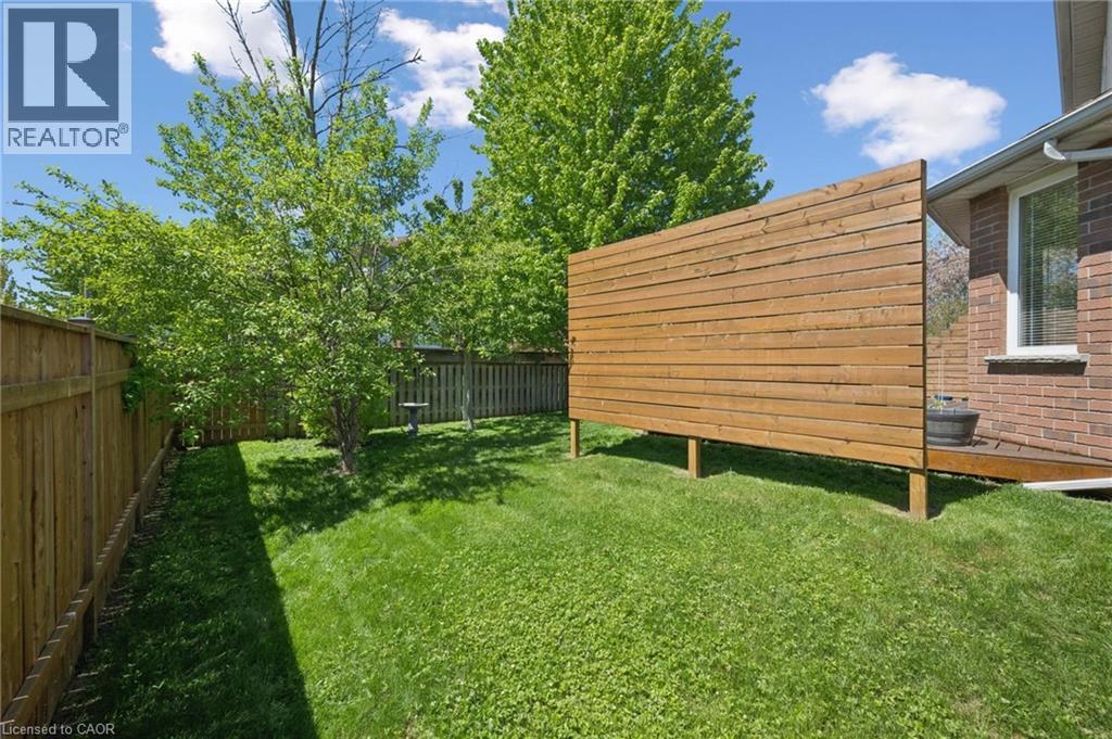 371 University Downs Crescent, Waterloo, Ontario  N2K 4B1 - Photo 34 - 40832418