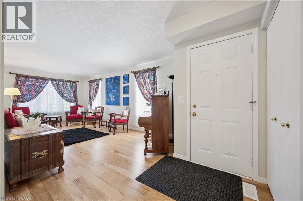 371 University Downs Crescent, Waterloo, Ontario  N2K 4B1 - Photo 6 - 40832418