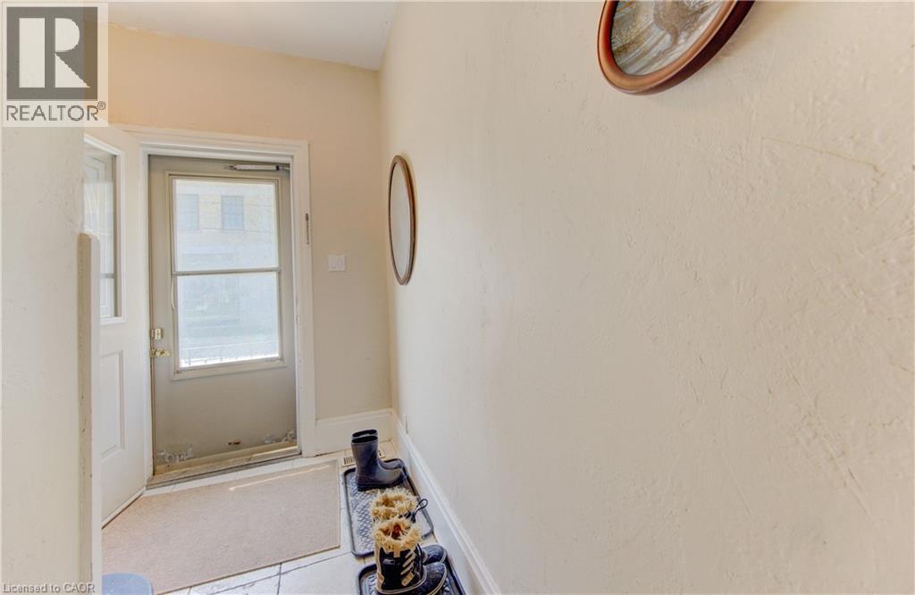 48 Breithaupt Street, Kitchener, Ontario  N2H 5G6 - Photo 6 - 40824430