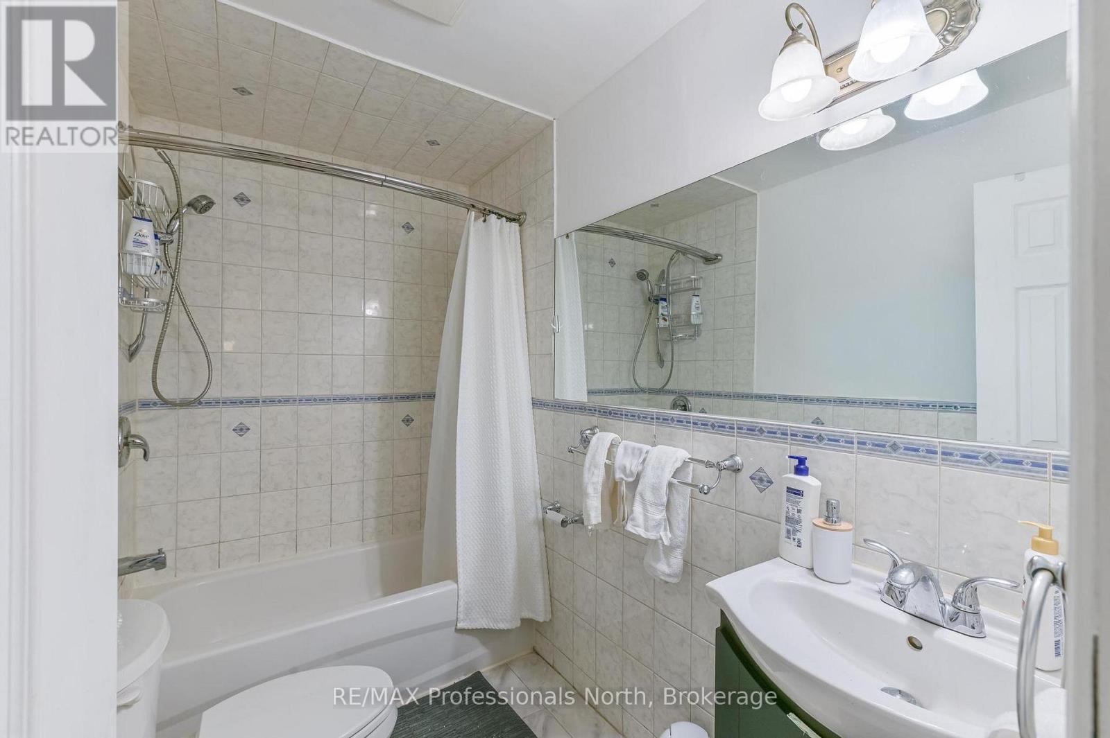 3 Maynard Avenue, Toronto, Ontario  M6K 2Z7 - Photo 25 - W13160498