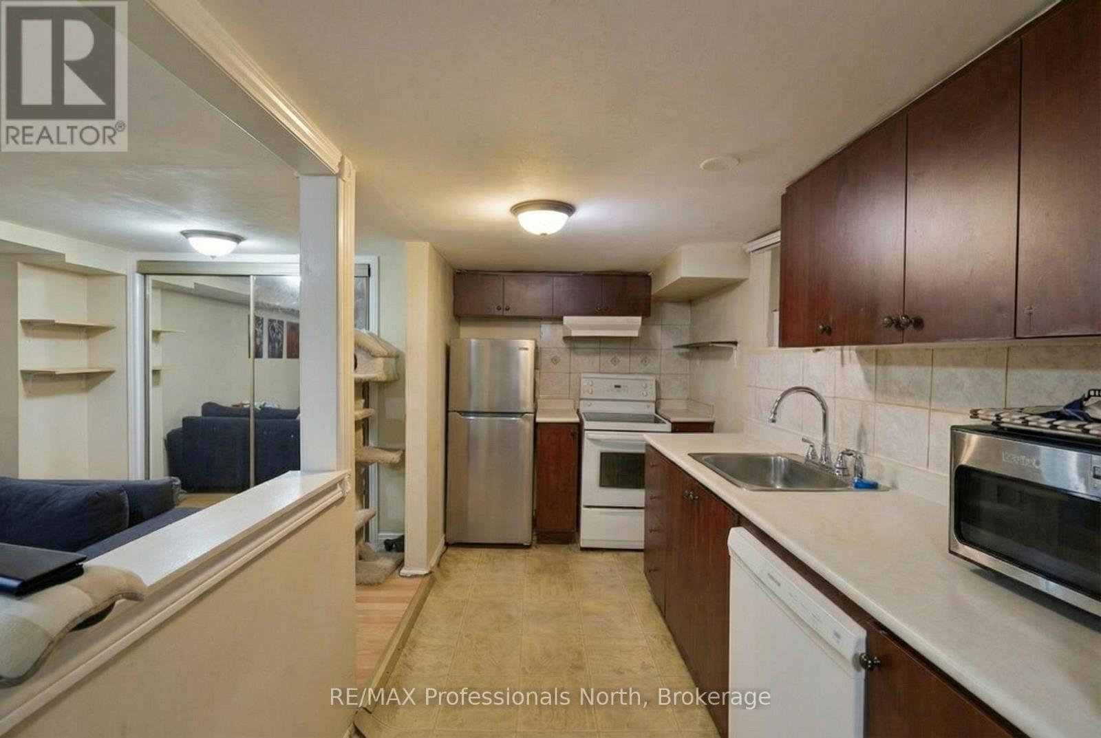 3 Maynard Avenue, Toronto, Ontario  M6K 2Z7 - Photo 44 - W13160498