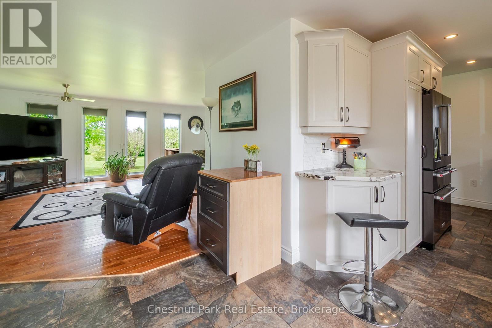 3932 Bruce Road 6, Huron-Kinloss, Ontario  N0G 2R0 - Photo 10 - X13160816