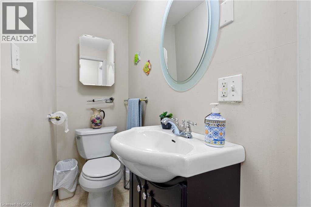 58 Centennial Parkway S, Hamilton, Ontario  L8G 2C4 - Photo 15 - 40831856