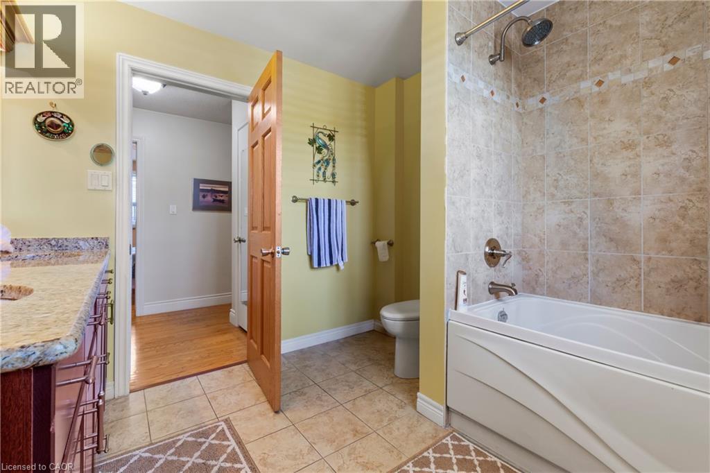 58 Centennial Parkway S, Hamilton, Ontario  L8G 2C4 - Photo 22 - 40831856
