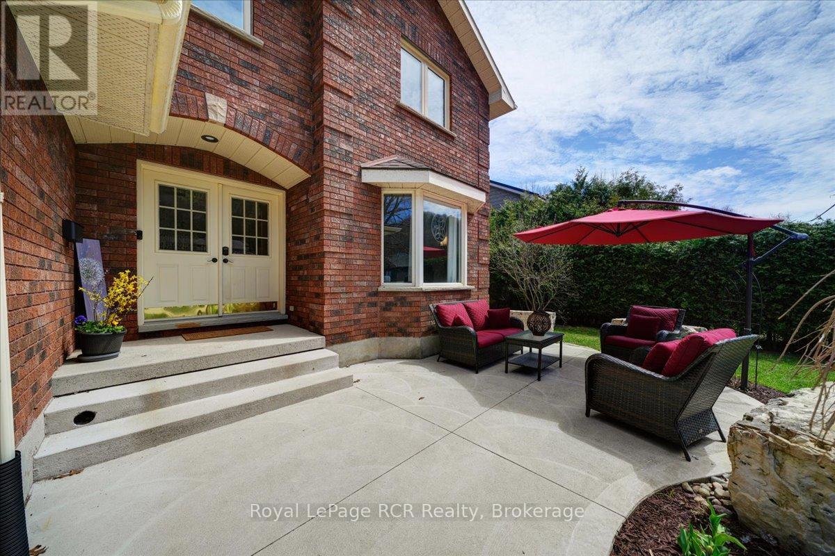 303 6th Avenue W, Owen Sound, Ontario  N4K 6H9 - Photo 2 - X13160952