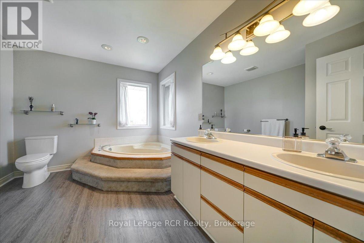 303 6th Avenue W, Owen Sound, Ontario  N4K 6H9 - Photo 35 - X13160952