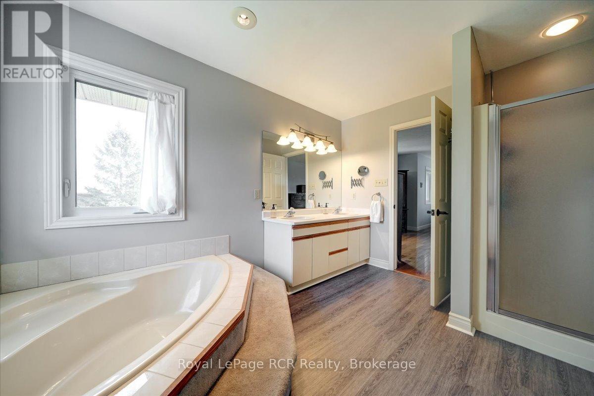 303 6th Avenue W, Owen Sound, Ontario  N4K 6H9 - Photo 36 - X13160952