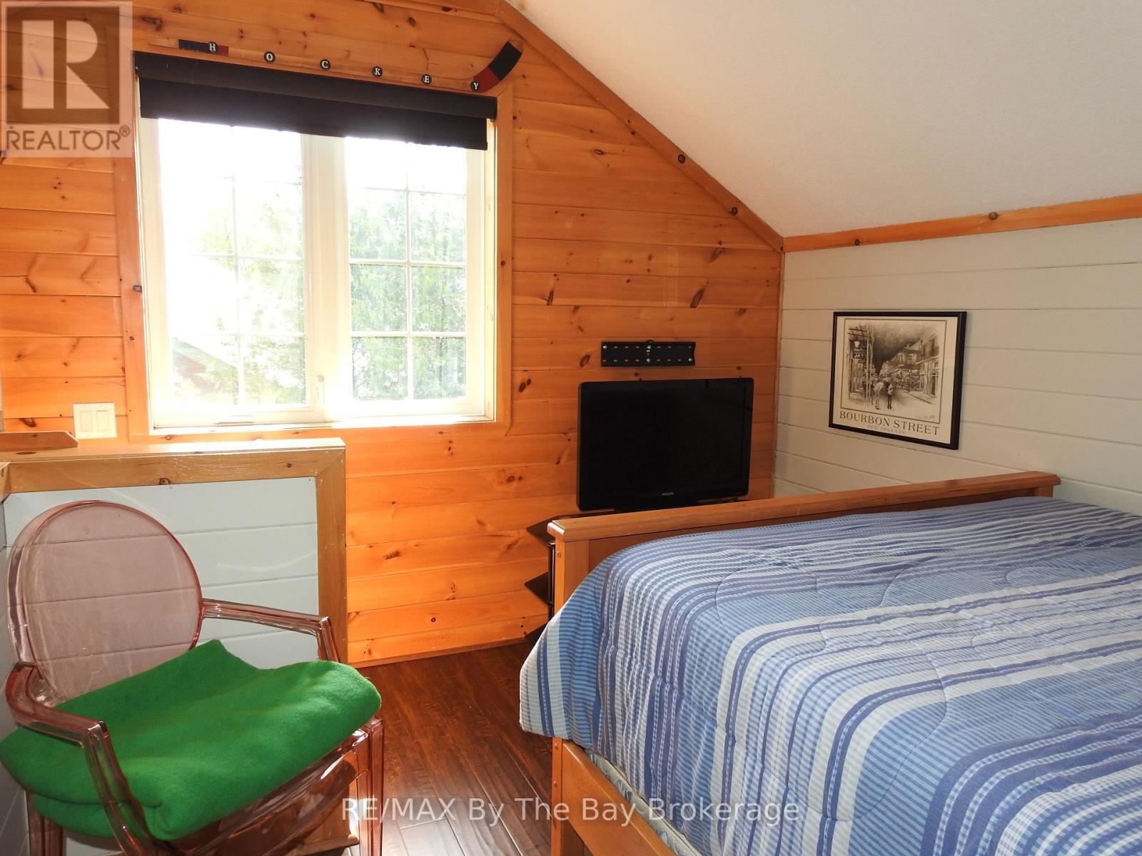 11 Cabin Crescent, Wasaga Beach, Ontario  L9Z 1X7 - Photo 15 - S13161776
