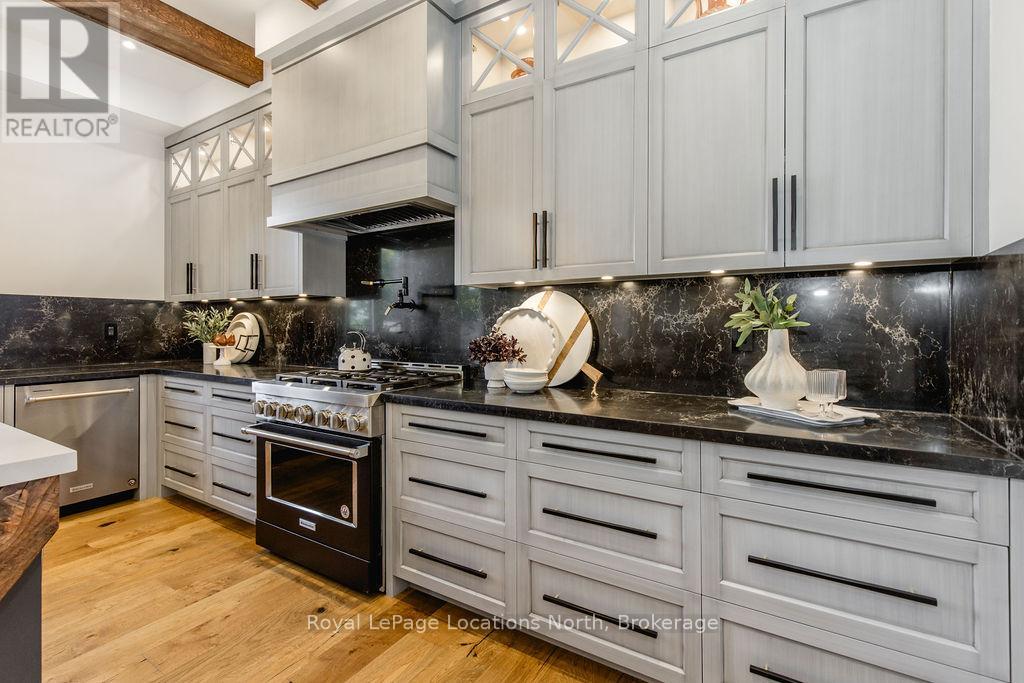 22 East John Street, Innisfil, Ontario  L0L 1L0 - Photo 17 - N13162722