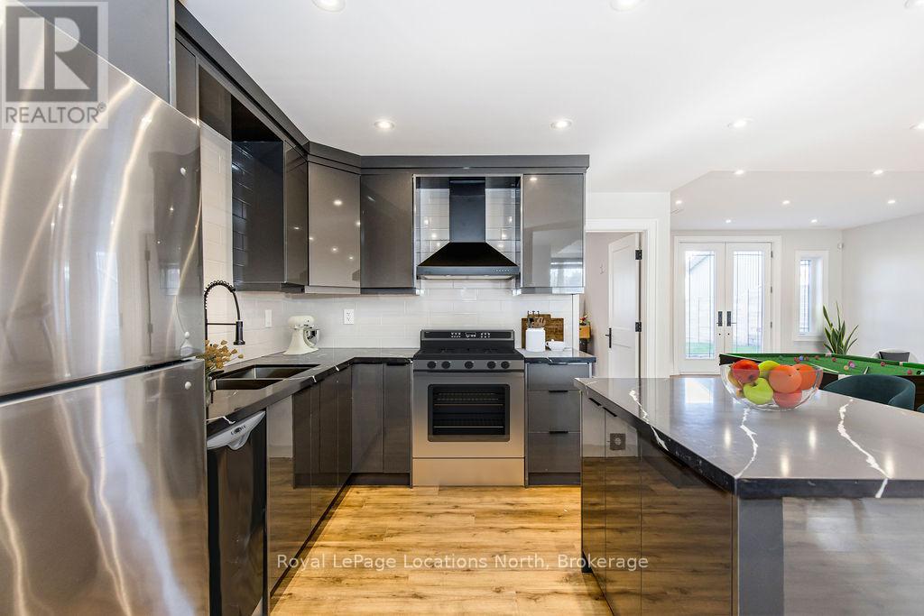 22 East John Street, Innisfil, Ontario  L0L 1L0 - Photo 39 - N13162722