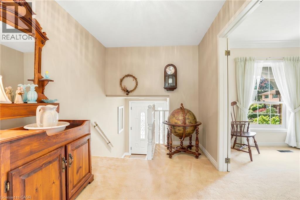 9 Magnolia Court, Fonthill, Ontario  L3E 0H5 - Photo 10 - 40829761