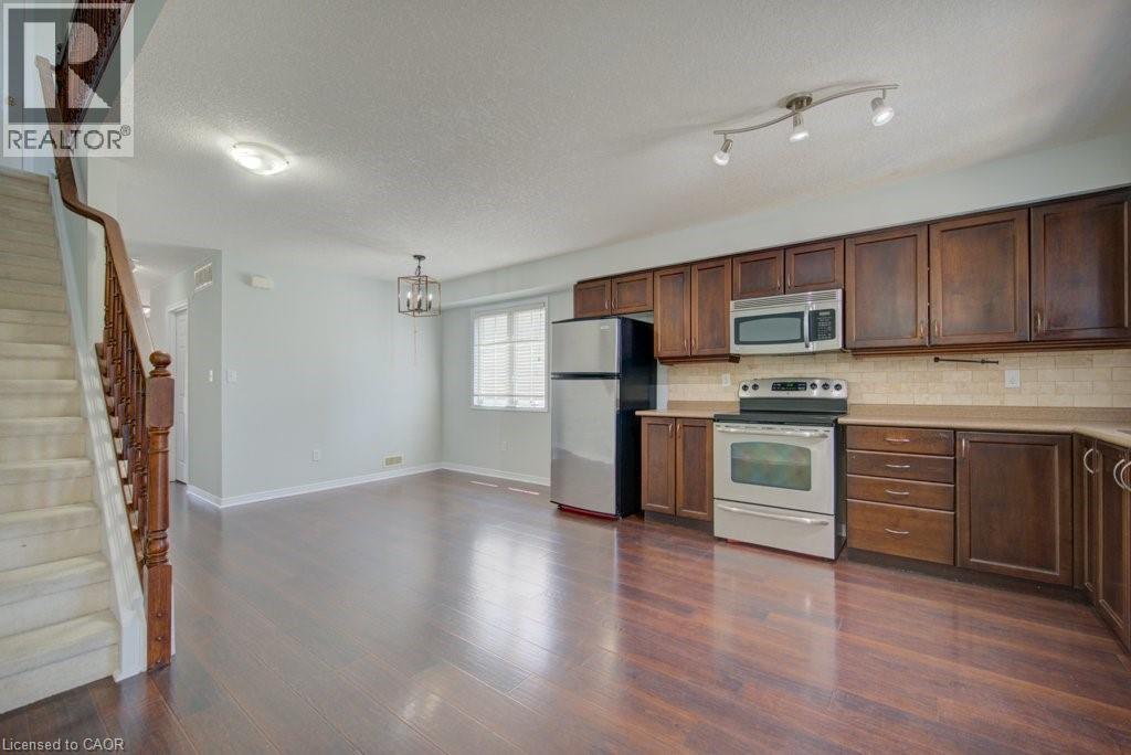 240 Westmeadow Drive Unit# 15c, Kitchener, Ontario  N2N 0A1 - Photo 4 - 40831332