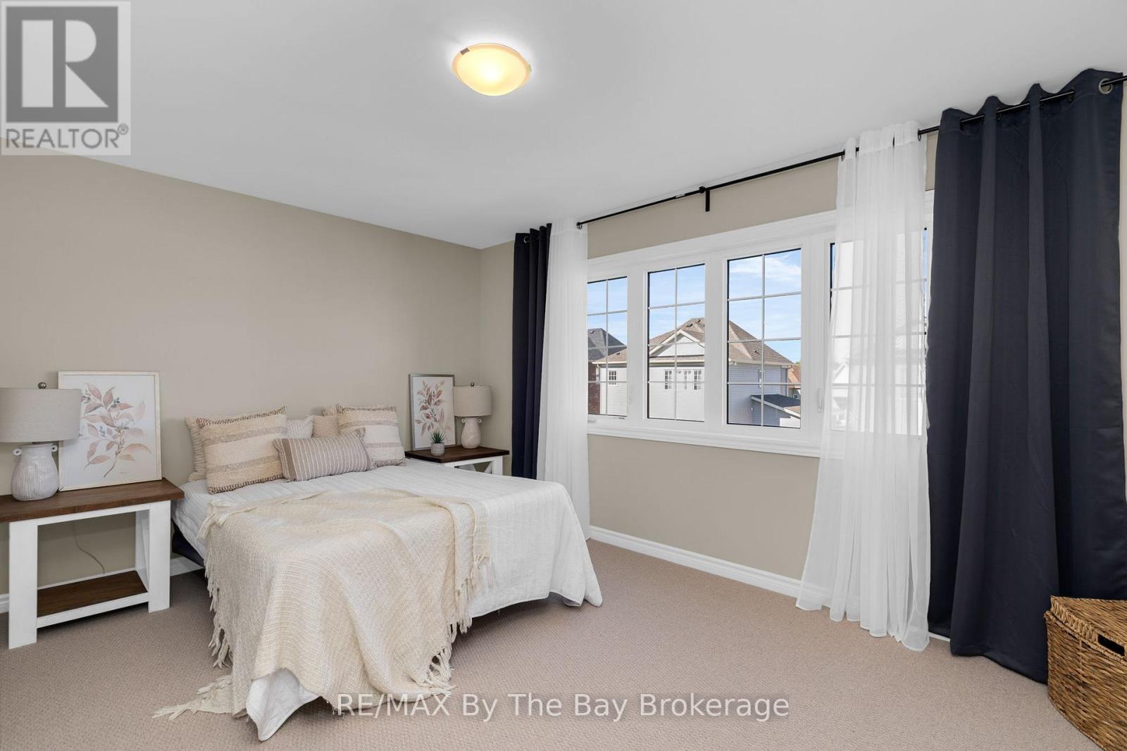 214 Cubitt Street, Clearview, Ontario  L0M 1S0 - Photo 18 - S13163672