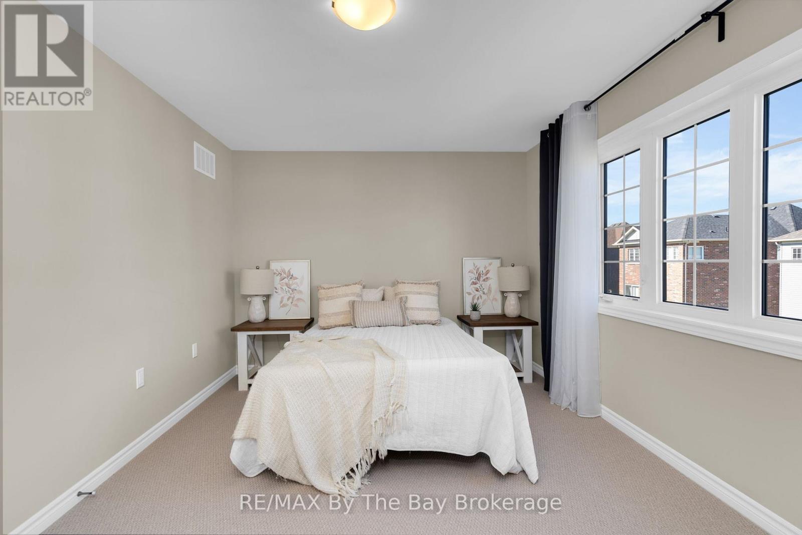 214 Cubitt Street, Clearview, Ontario  L0M 1S0 - Photo 19 - S13163672