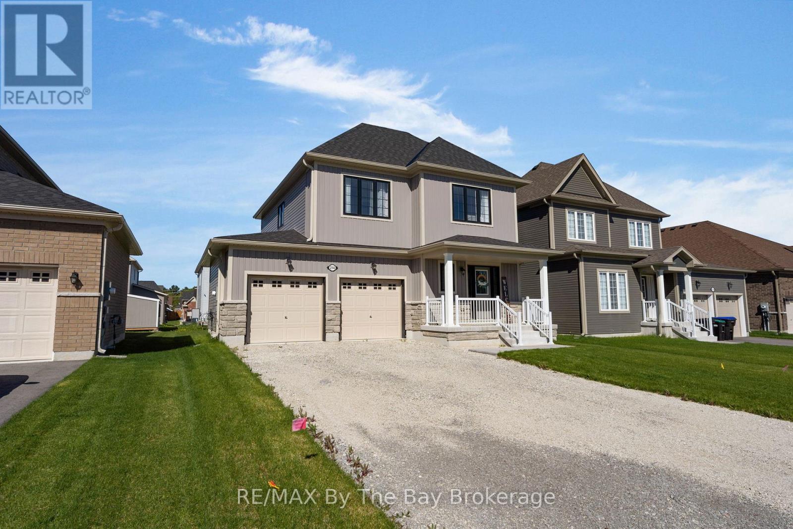 214 Cubitt Street, Clearview, Ontario  L0M 1S0 - Photo 2 - S13163672