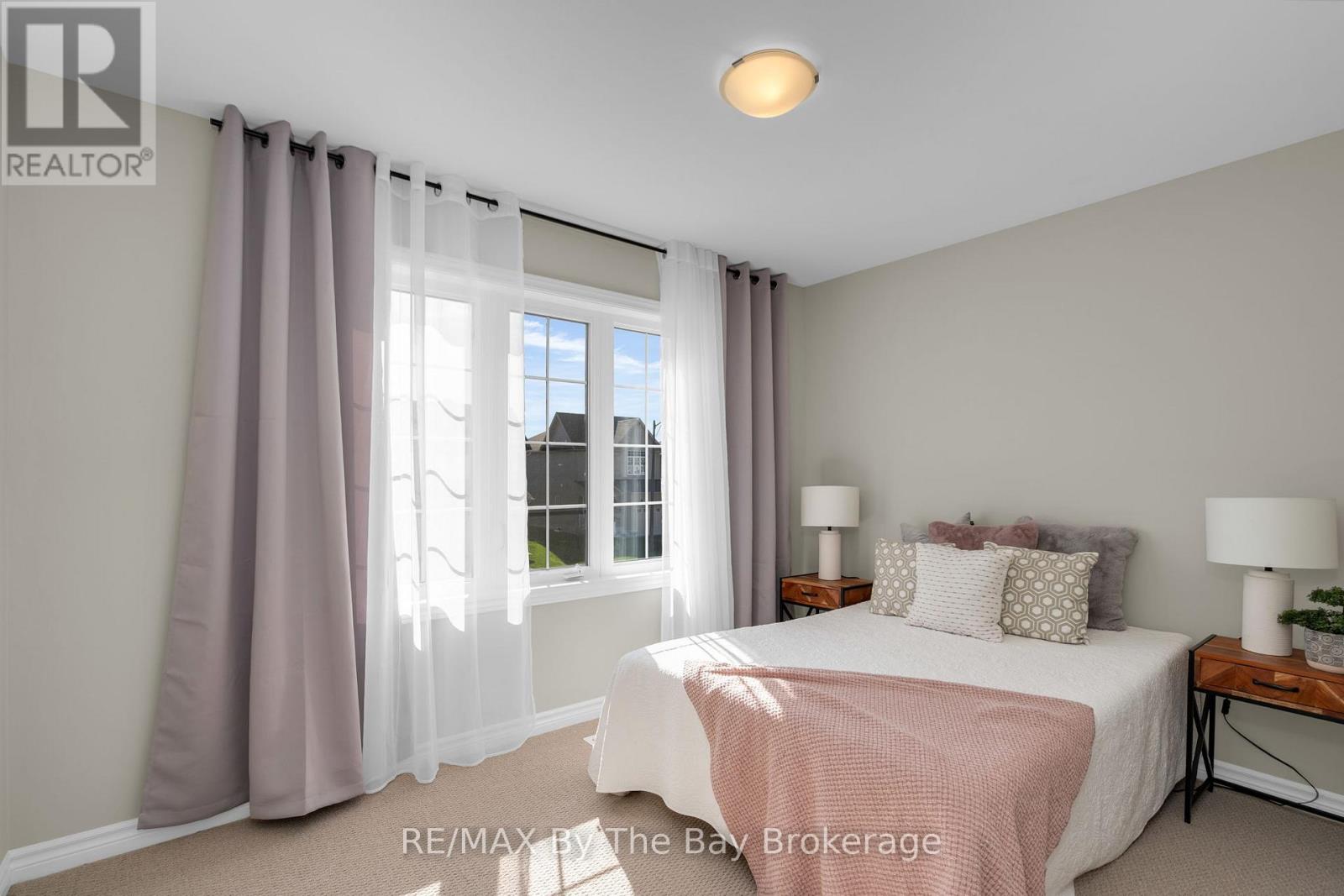 214 Cubitt Street, Clearview, Ontario  L0M 1S0 - Photo 22 - S13163672