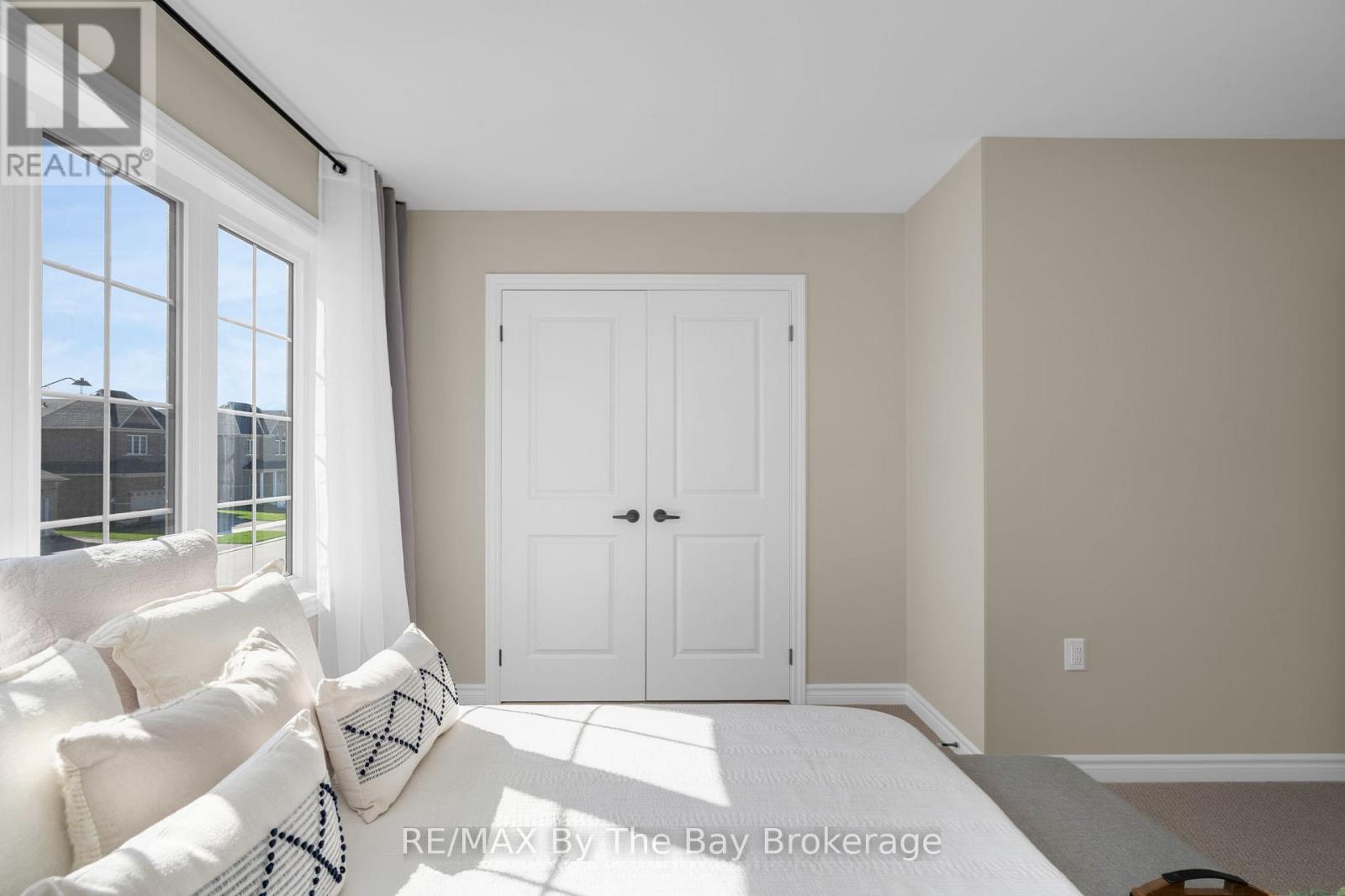 214 Cubitt Street, Clearview, Ontario  L0M 1S0 - Photo 26 - S13163672