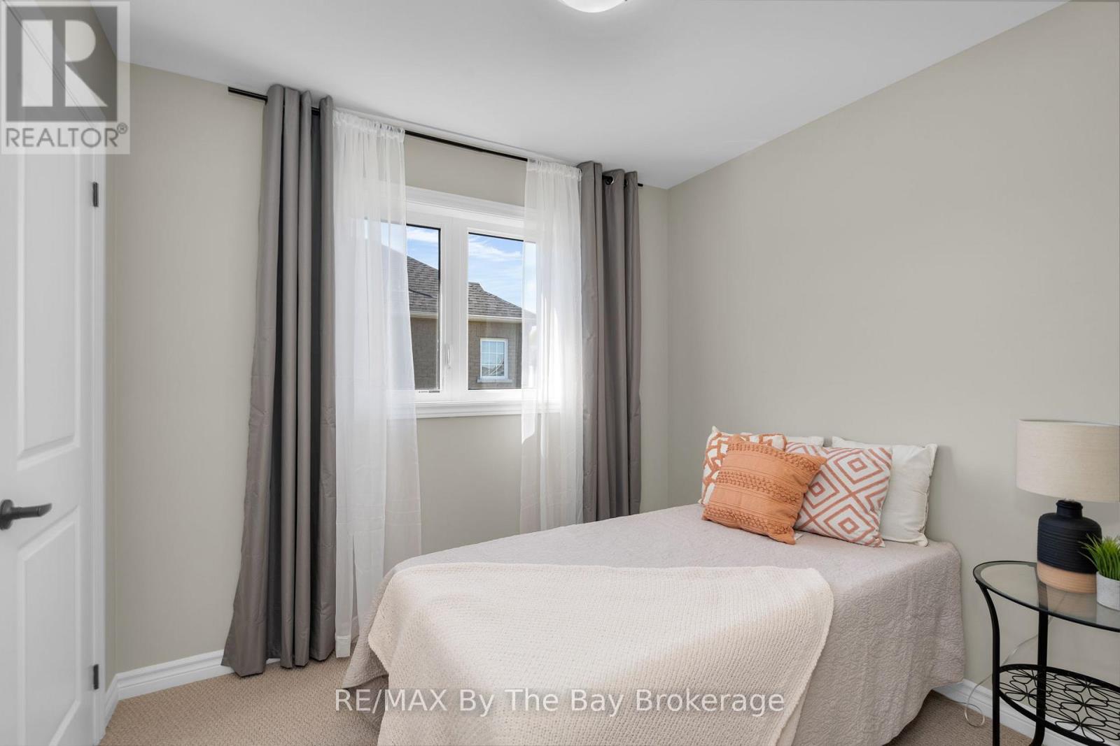 214 Cubitt Street, Clearview, Ontario  L0M 1S0 - Photo 27 - S13163672