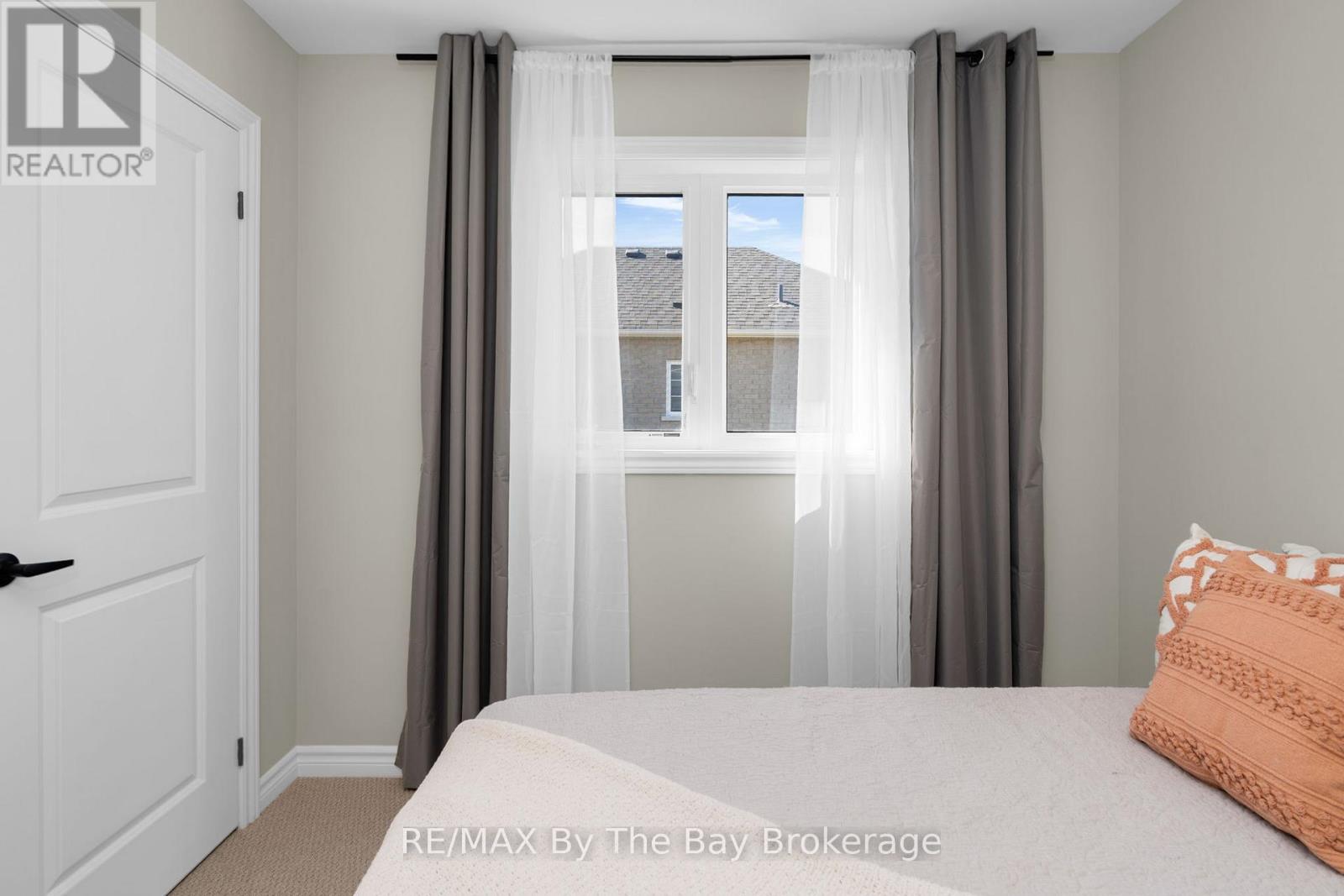 214 Cubitt Street, Clearview, Ontario  L0M 1S0 - Photo 28 - S13163672