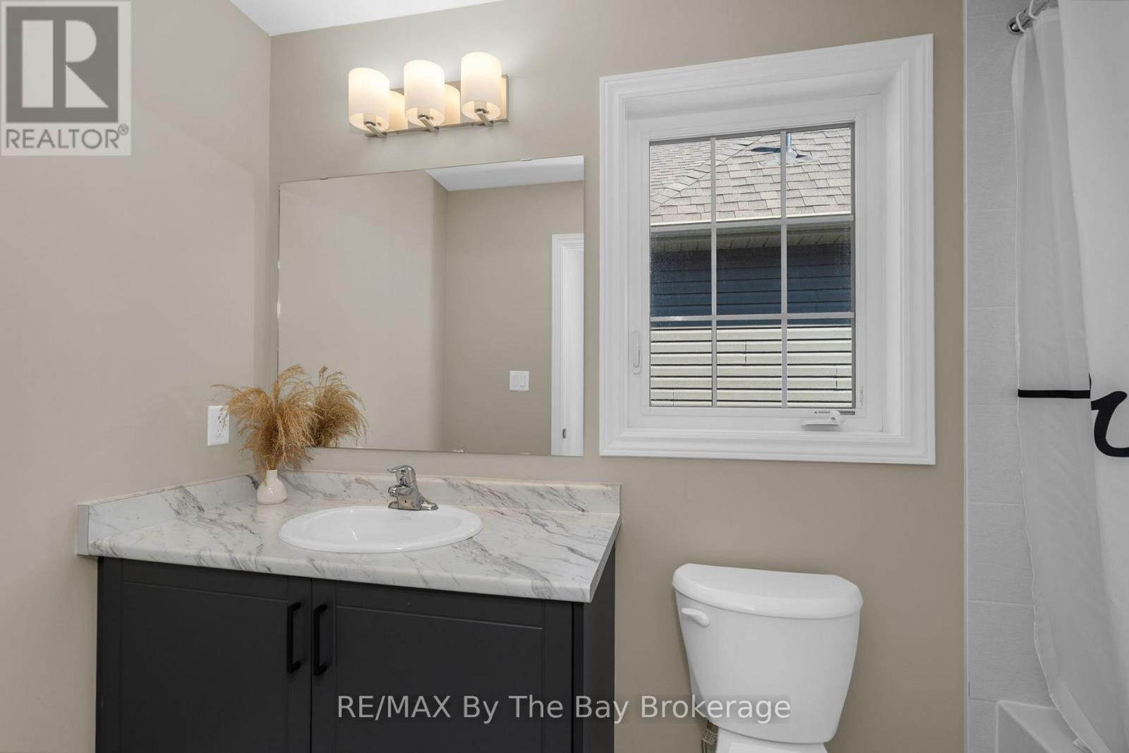 214 Cubitt Street, Clearview, Ontario  L0M 1S0 - Photo 29 - S13163672