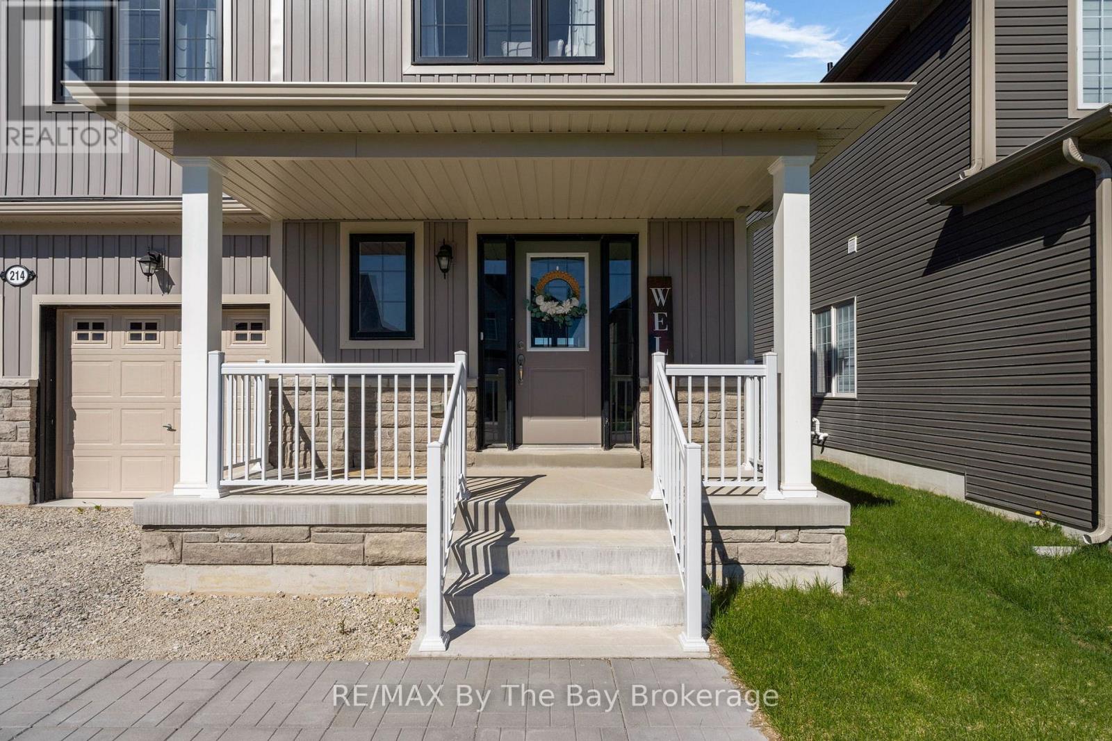 214 Cubitt Street, Clearview, Ontario  L0M 1S0 - Photo 3 - S13163672