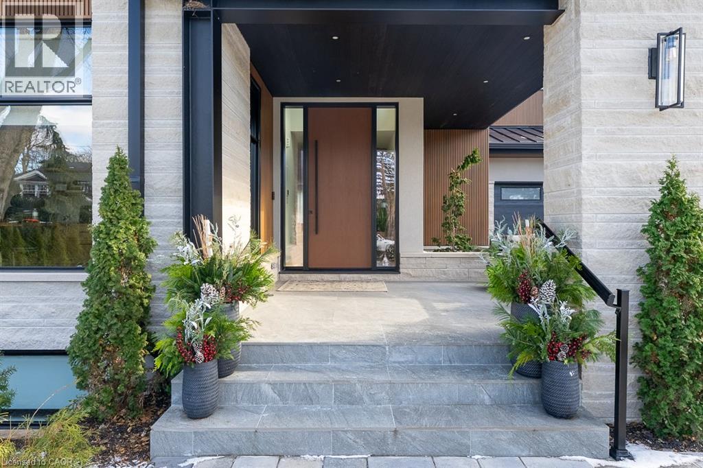 540 Patricia Drive, Oakville, Ontario  L6K 1M2 - Photo 3 - 40832810