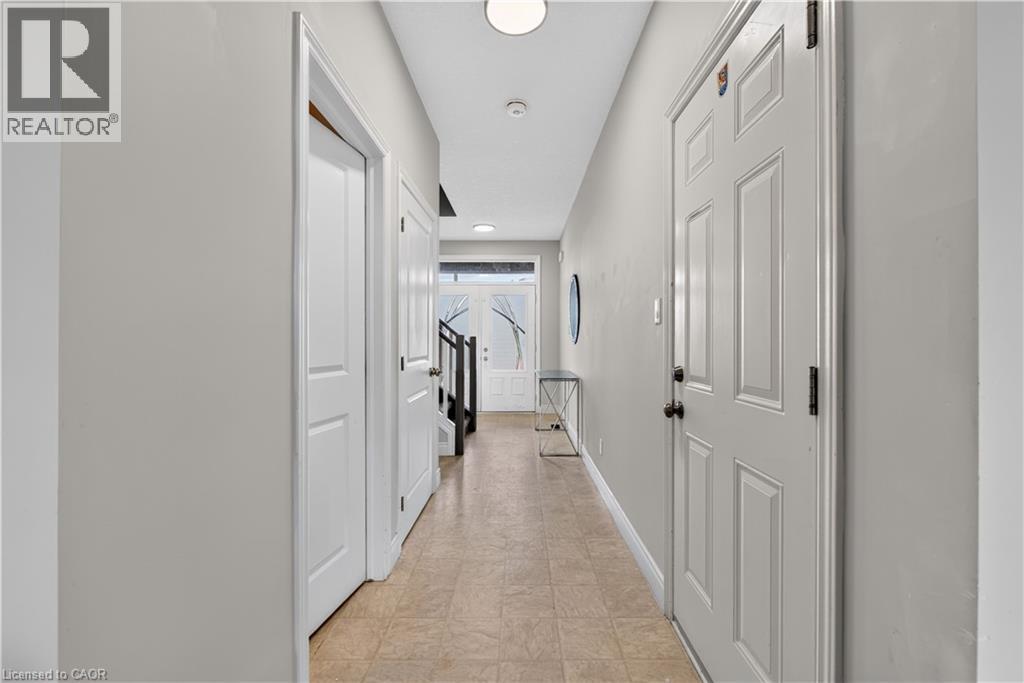 32 Ashberry Place, St. Thomas, Ontario  N5R 0H7 - Photo 8 - 40832786