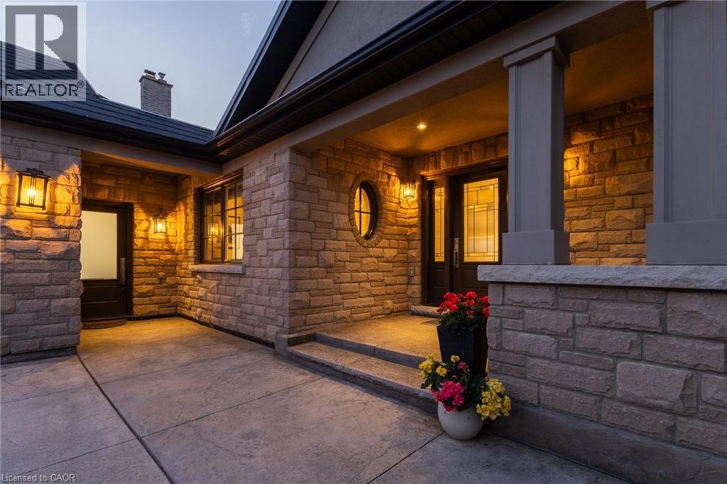 97 Lakeview Drive, Stoney Creek, Ontario  L8E 5A6 - Photo 4 - 40832638
