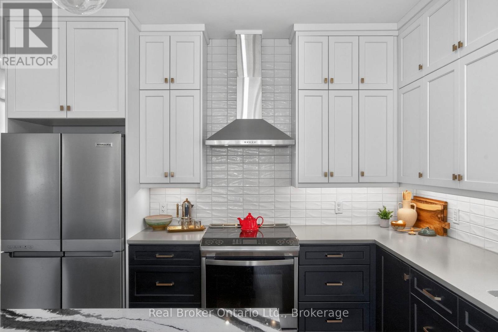 38 Magazine Street, Penetanguishene, Ontario  L9M 0W7 - Photo 15 - S13163818
