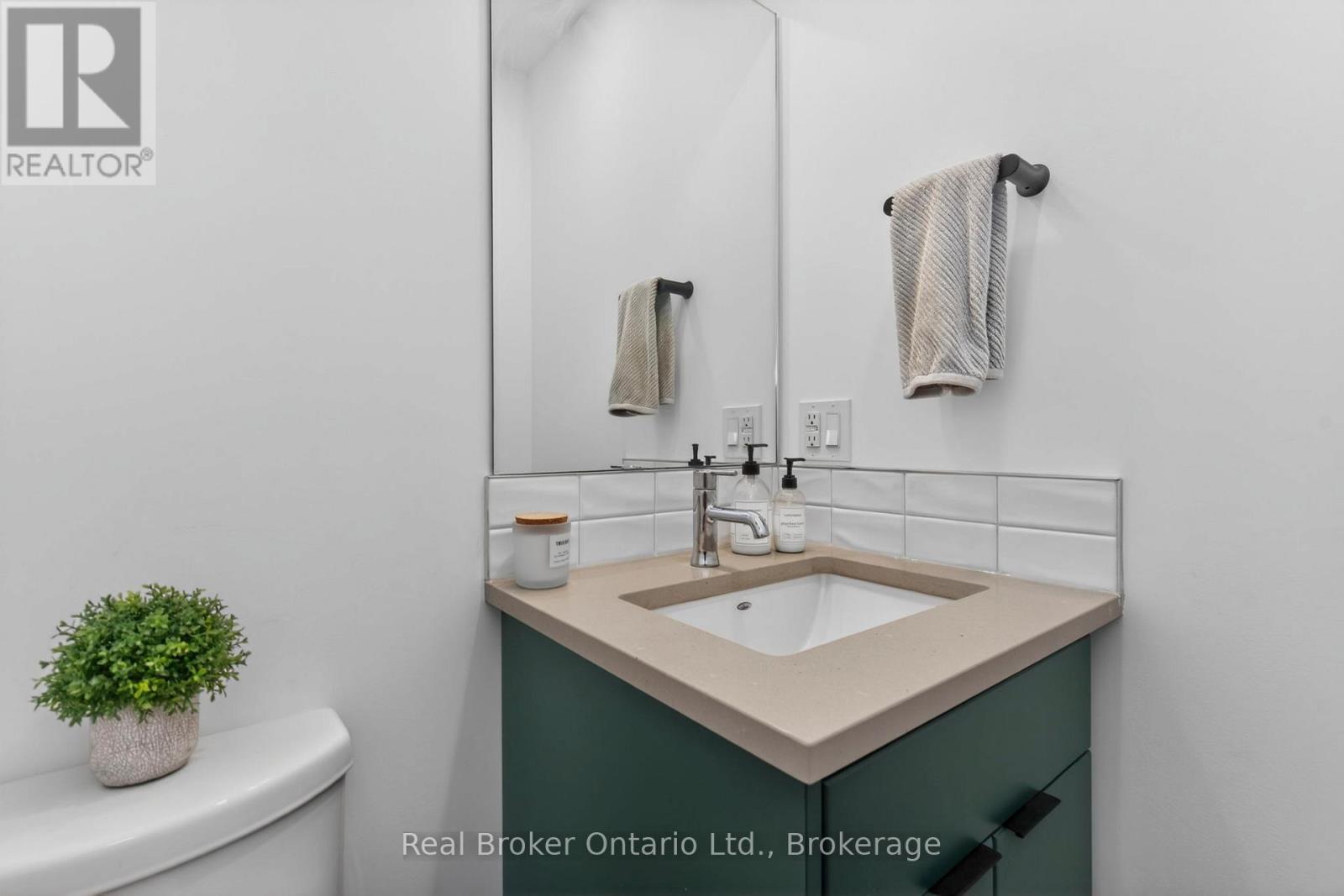 38 Magazine Street, Penetanguishene, Ontario  L9M 0W7 - Photo 24 - S13163818