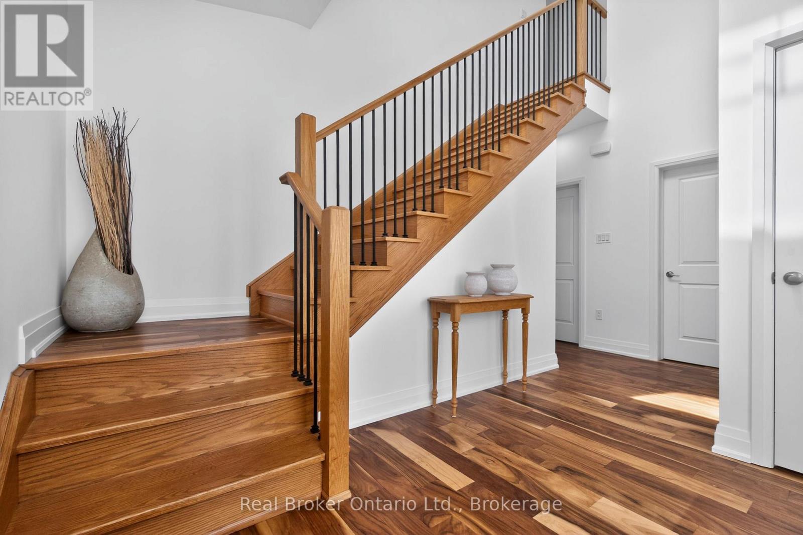 38 Magazine Street, Penetanguishene, Ontario  L9M 0W7 - Photo 8 - S13163818