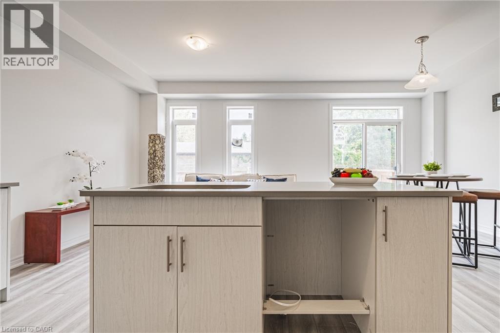 11 Davinci Boulevard, Hamilton, Ontario  L9B 1B7 - Photo 15 - 40832666