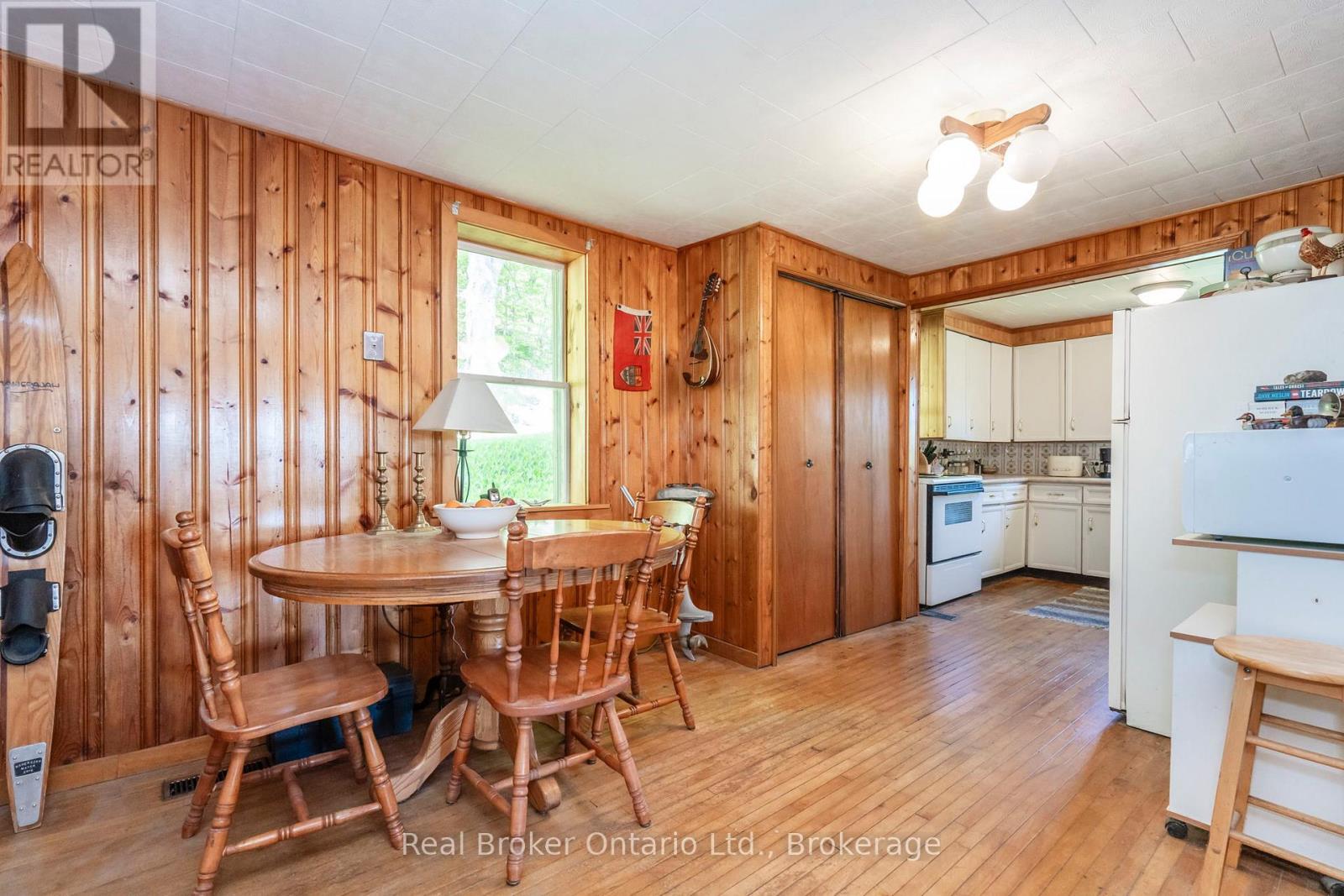 437 Champlain Road, Penetanguishene, Ontario  L9M 1S5 - Photo 17 - S13164170