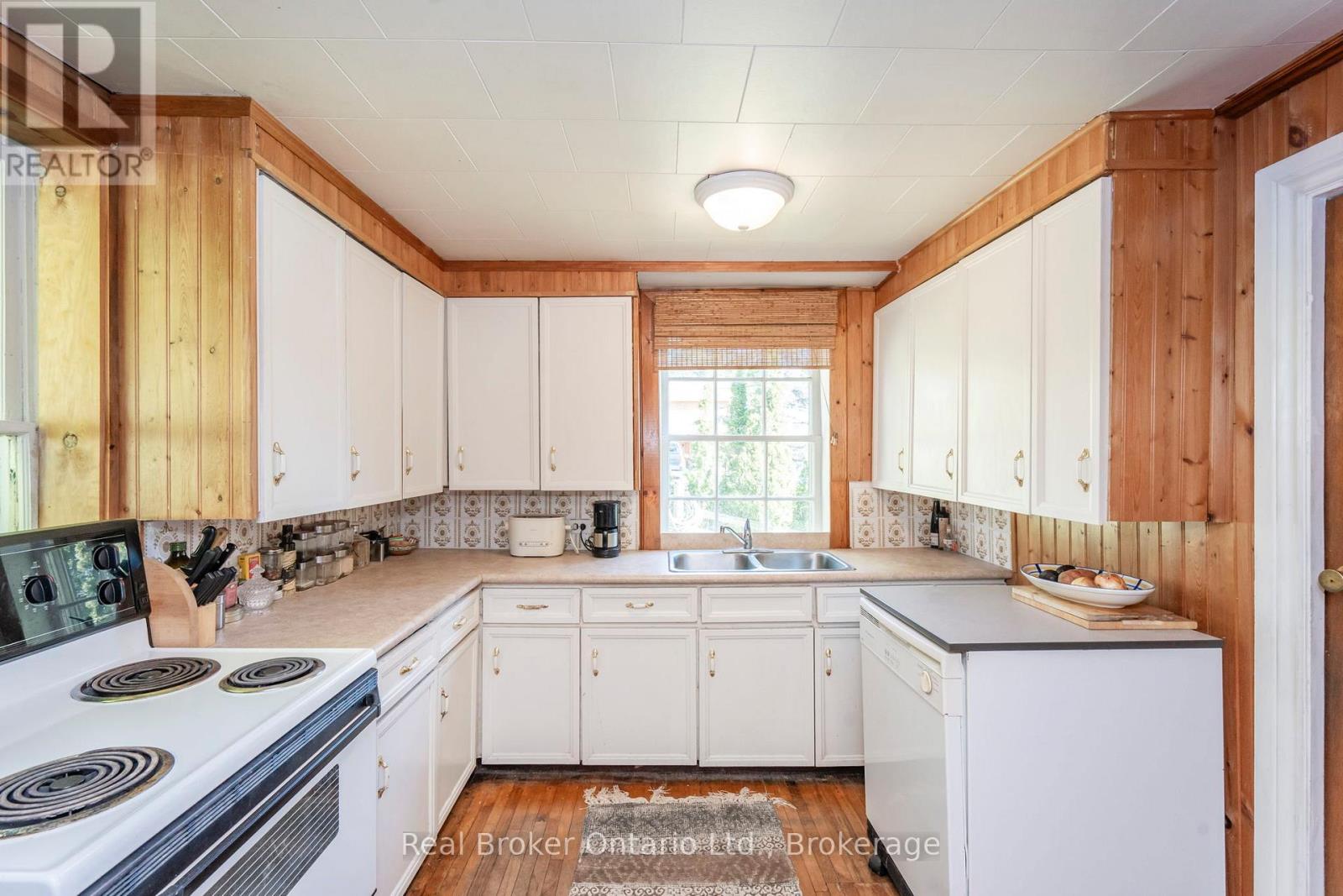 437 Champlain Road, Penetanguishene, Ontario  L9M 1S5 - Photo 18 - S13164170