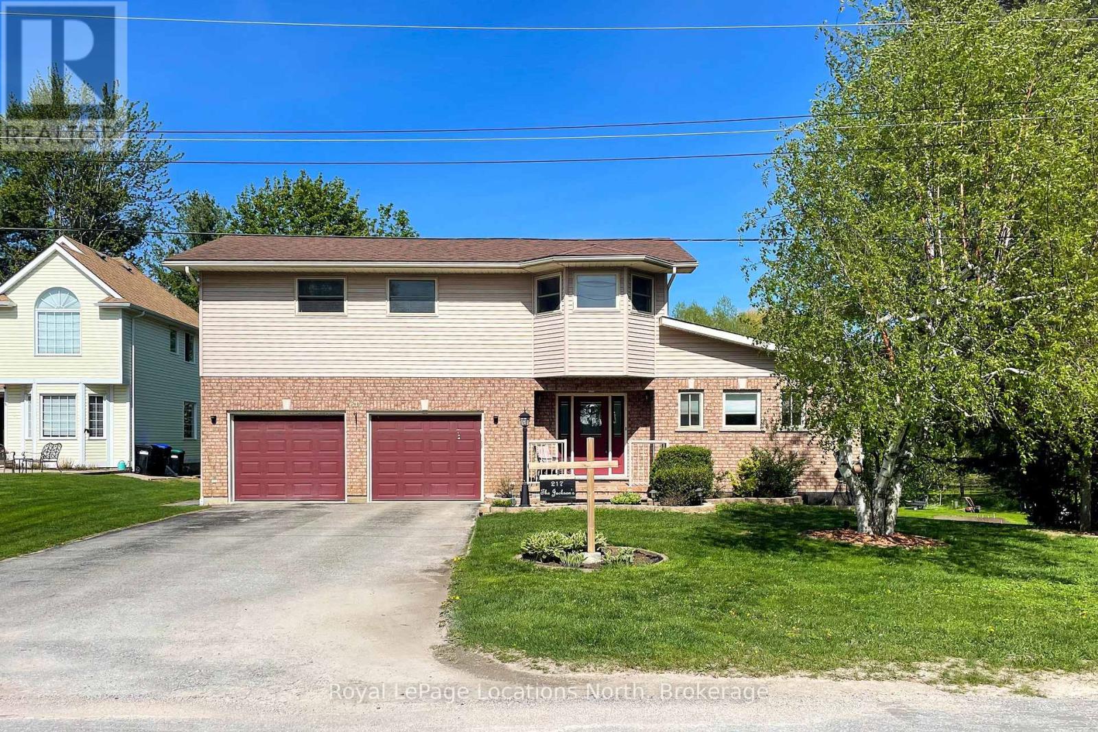 217 Dominion Drive, Clearview, Ontario  L0M 1S0 - Photo 2 - S13164562