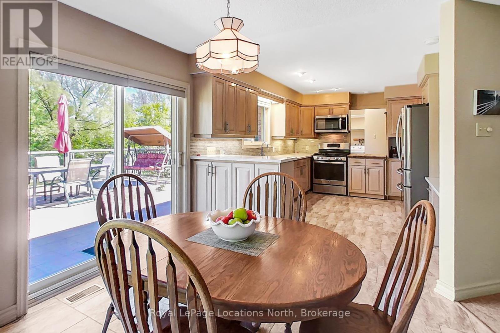217 Dominion Drive, Clearview, Ontario  L0M 1S0 - Photo 9 - S13164562