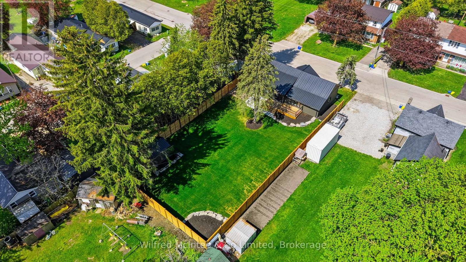 550 Wellington Street, Minto, Ontario  N4W 3G9 - Photo 5 - X13164674