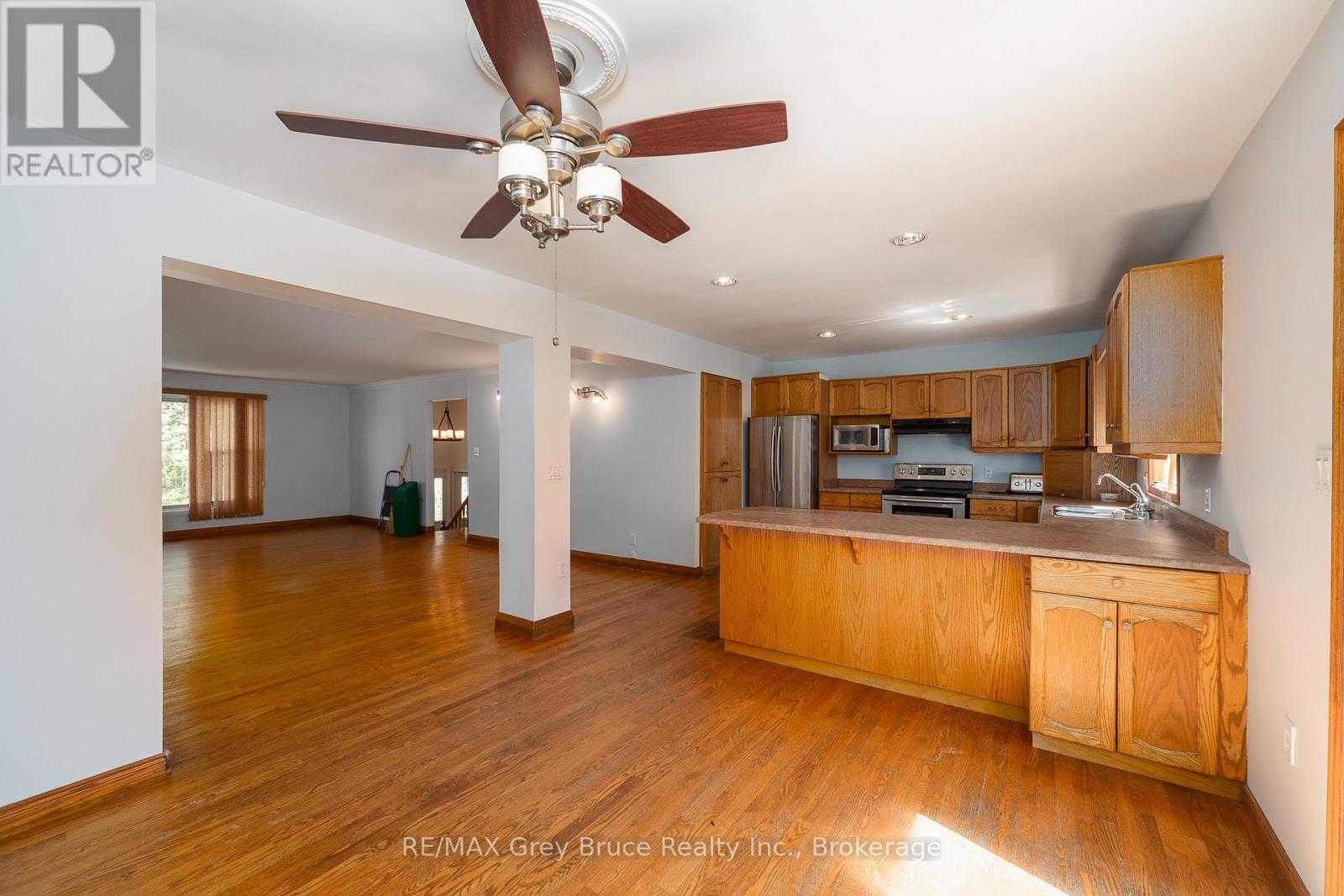105 Maple Grove Lane, Georgian Bluffs, Ontario  N4K 0G2 - Photo 11 - X13164856