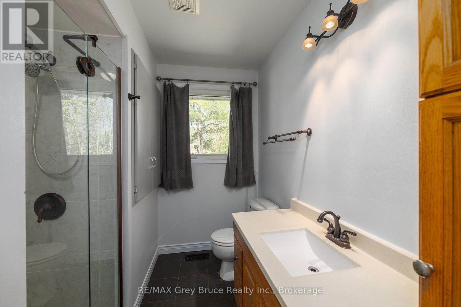 105 Maple Grove Lane, Georgian Bluffs, Ontario  N4K 0G2 - Photo 16 - X13164856