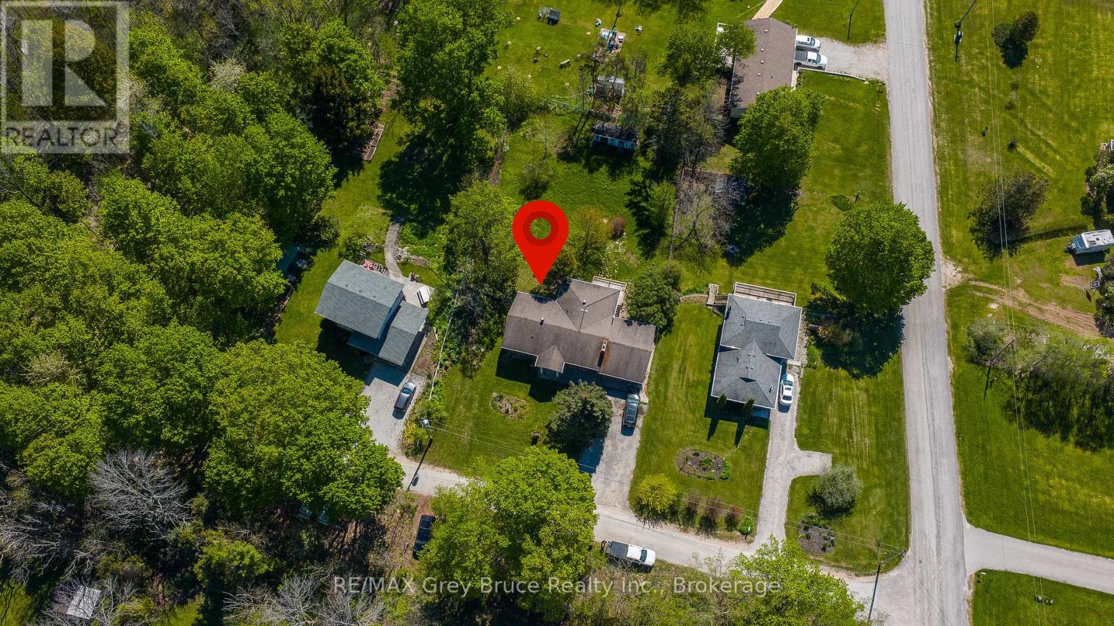 105 Maple Grove Lane, Georgian Bluffs, Ontario  N4K 0G2 - Photo 4 - X13164856
