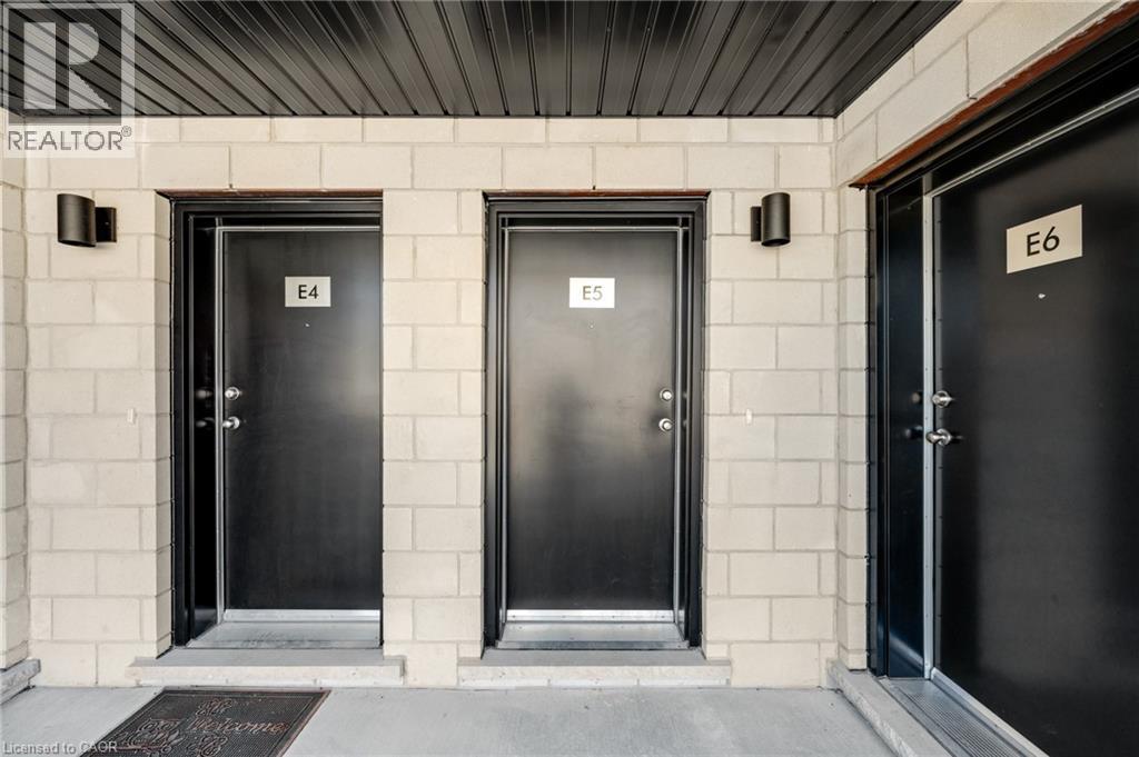 410 Northfield Drive W Unit# D10, Waterloo, Ontario  N2V 0J3 - Photo 3 - 40832882