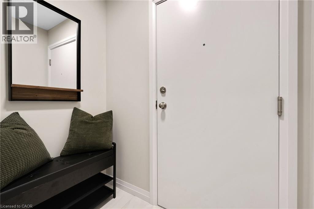 410 Northfield Drive W Unit# D5, Waterloo, Ontario  N2V 0J3 - Photo 4 - 40832880