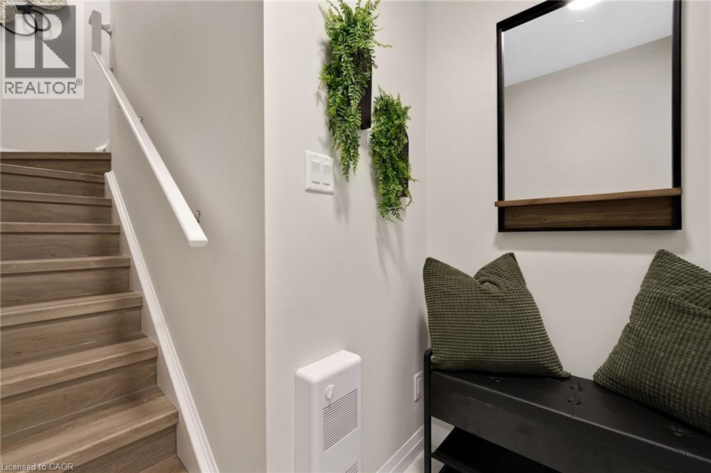410 Northfield Drive W Unit# E11, Waterloo, Ontario  N2V 0J3 - Photo 5 - 40832893