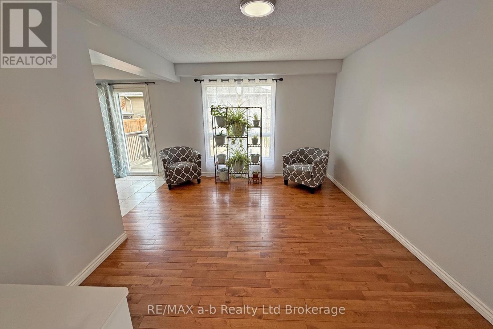 169 Diefenbaker Drive, Woodstock, Ontario  N4S 8V7 - Photo 12 - X13165448